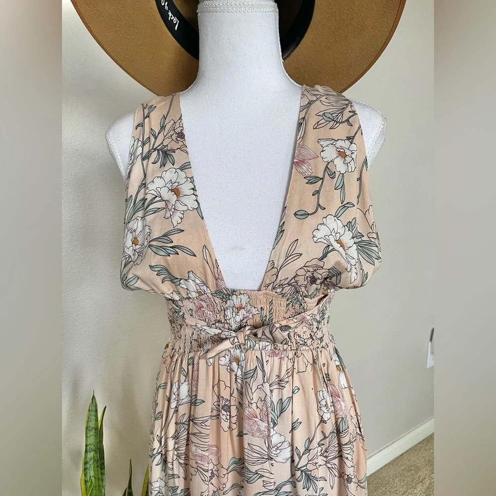 NWT - Vacation Summer Floral Halter Neck Dress - Picture 10 of 11